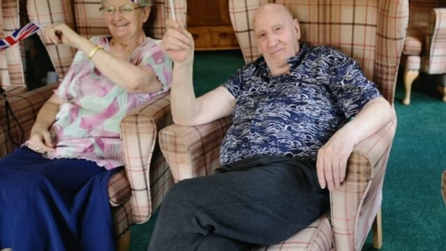 https://www.therightstepdc.co.uk/wp-content/uploads/2022/06/SQ-Victory-House-care-home-Luton-Chatham-Medway-Active-Armchairs-Seated-Dance-640x360.jpg