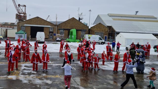 https://www.therightstepdc.co.uk/wp-content/uploads/2022/12/SQ-Santa-Fun-Run-Warm-Up-2022-Dance-Medway-640x360.jpg