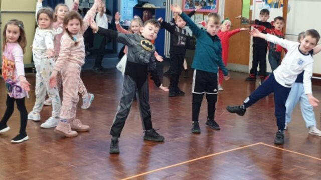 https://www.therightstepdc.co.uk/wp-content/uploads/2023/03/SQ-Educating-Dance-Kingswood-Primary-Magic-Beach-Alison-Lester-640x360.jpg
