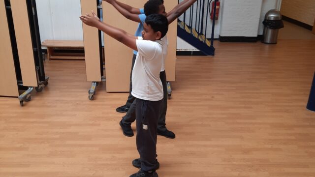 https://www.therightstepdc.co.uk/wp-content/uploads/2023/07/SQ-Byron-Primary-street-dance-confidence-club-640x360.jpg